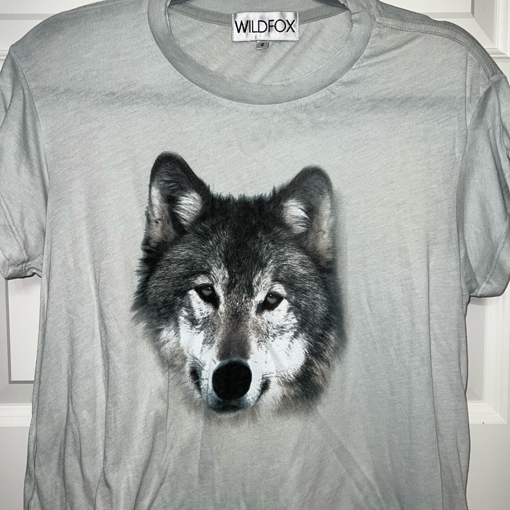 Wild fox graphic t-shirt
